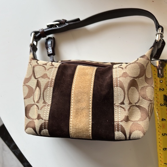 Small Coach Handbag - Picture 4 of 6